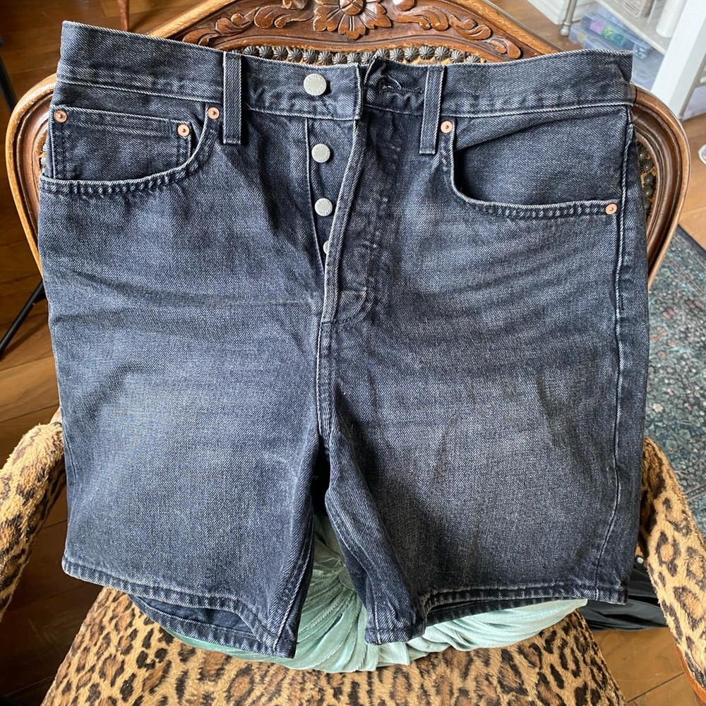 Aritzia Denim Forum Joni loose long short black wash color